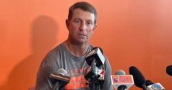 Swinney excited for start of practice, updates injuries, happy with OL weight