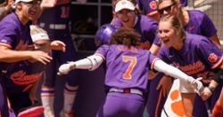 No. 6 Tigers shut out Pitt to clinch series
